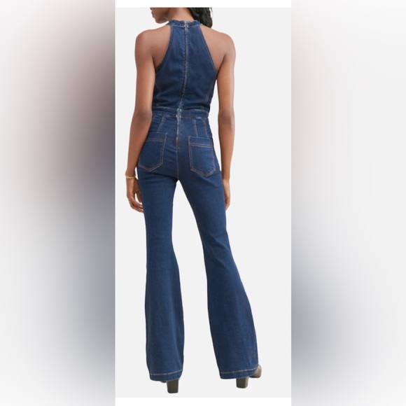 FREE PEOPLE WE THE FREE CRVY SYDNEY DENIM JUMPSUIT SIZE 6 - Picture 2 of 9
